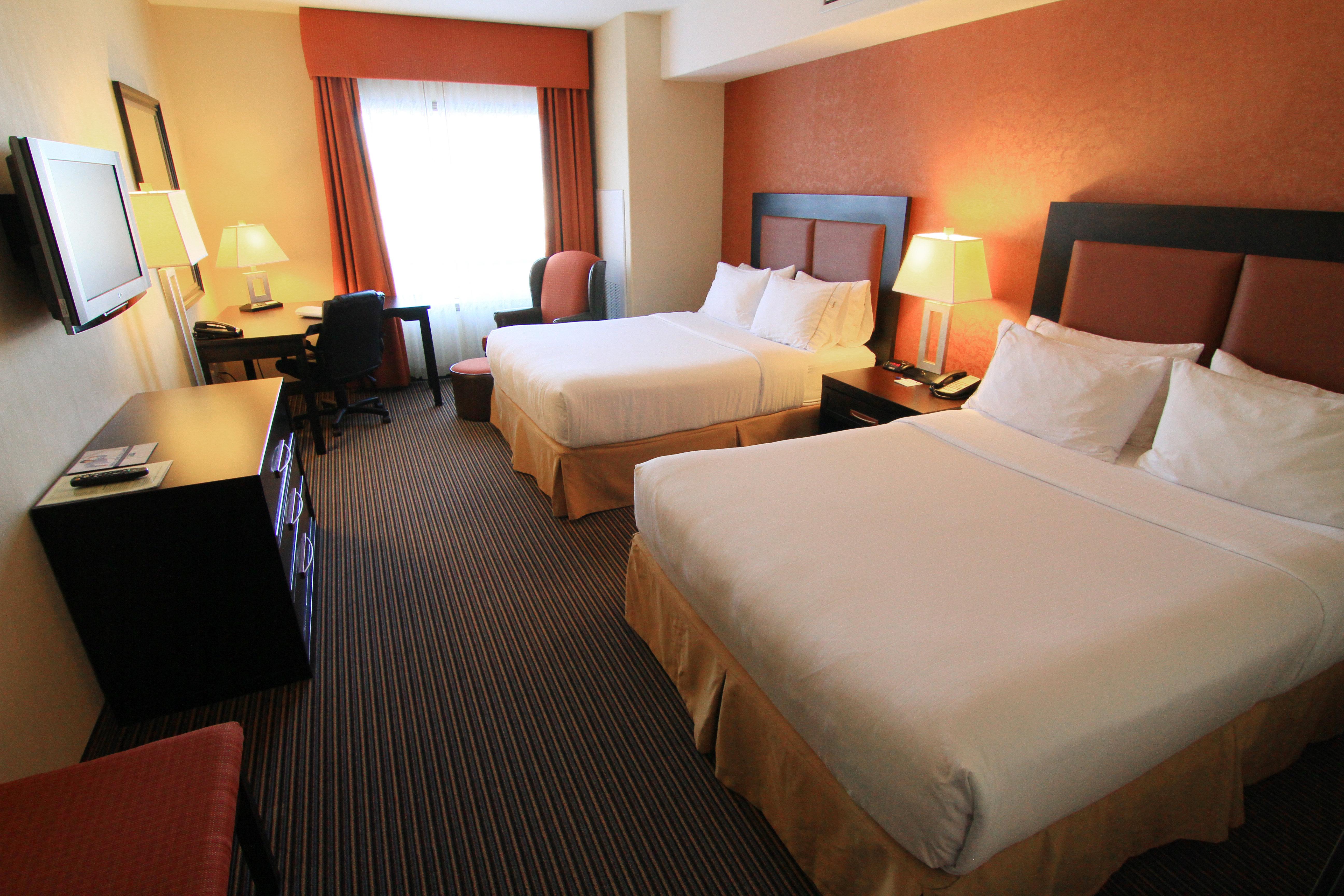 Holiday Inn Express Airport Calgary By Ihg YYC Exterior foto